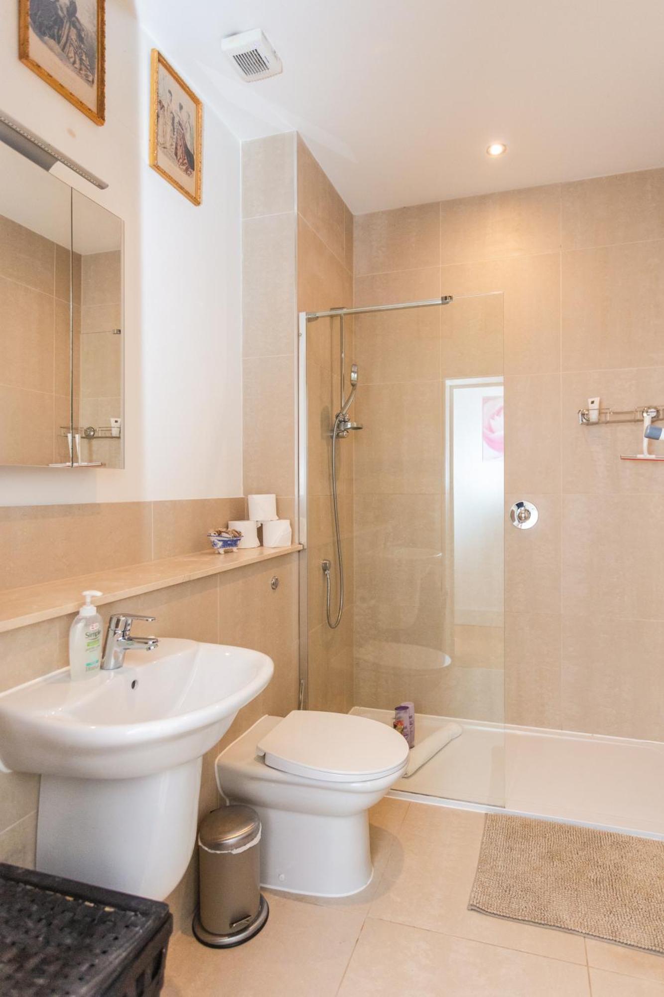 Homely 1 Bedroom Apartment In The Heart Of Vibrant Camden London Ngoại thất bức ảnh